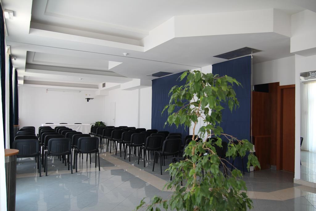 מדולין Hotel Arcus Residence מראה חיצוני תמונה