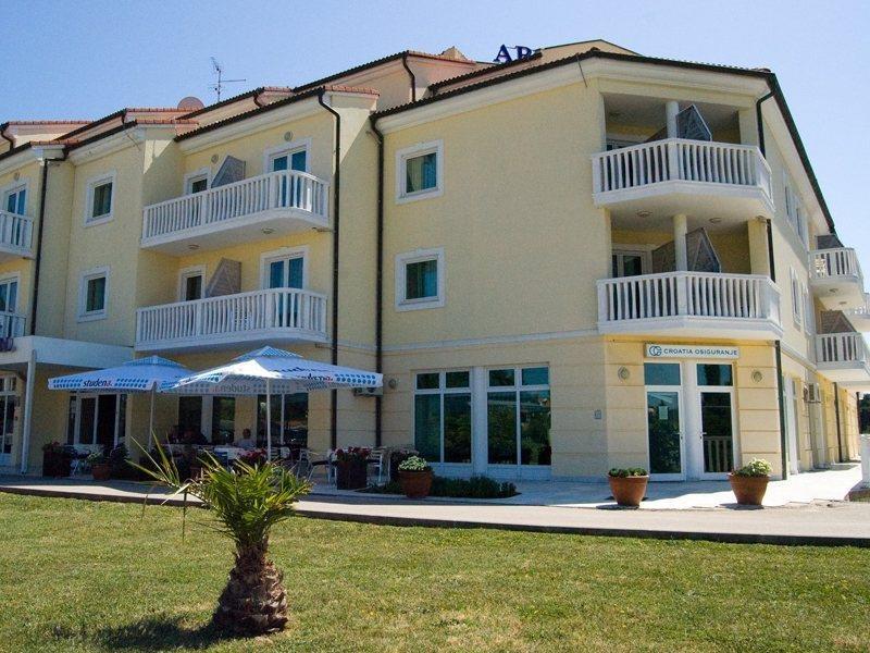 מדולין Hotel Arcus Residence מראה חיצוני תמונה