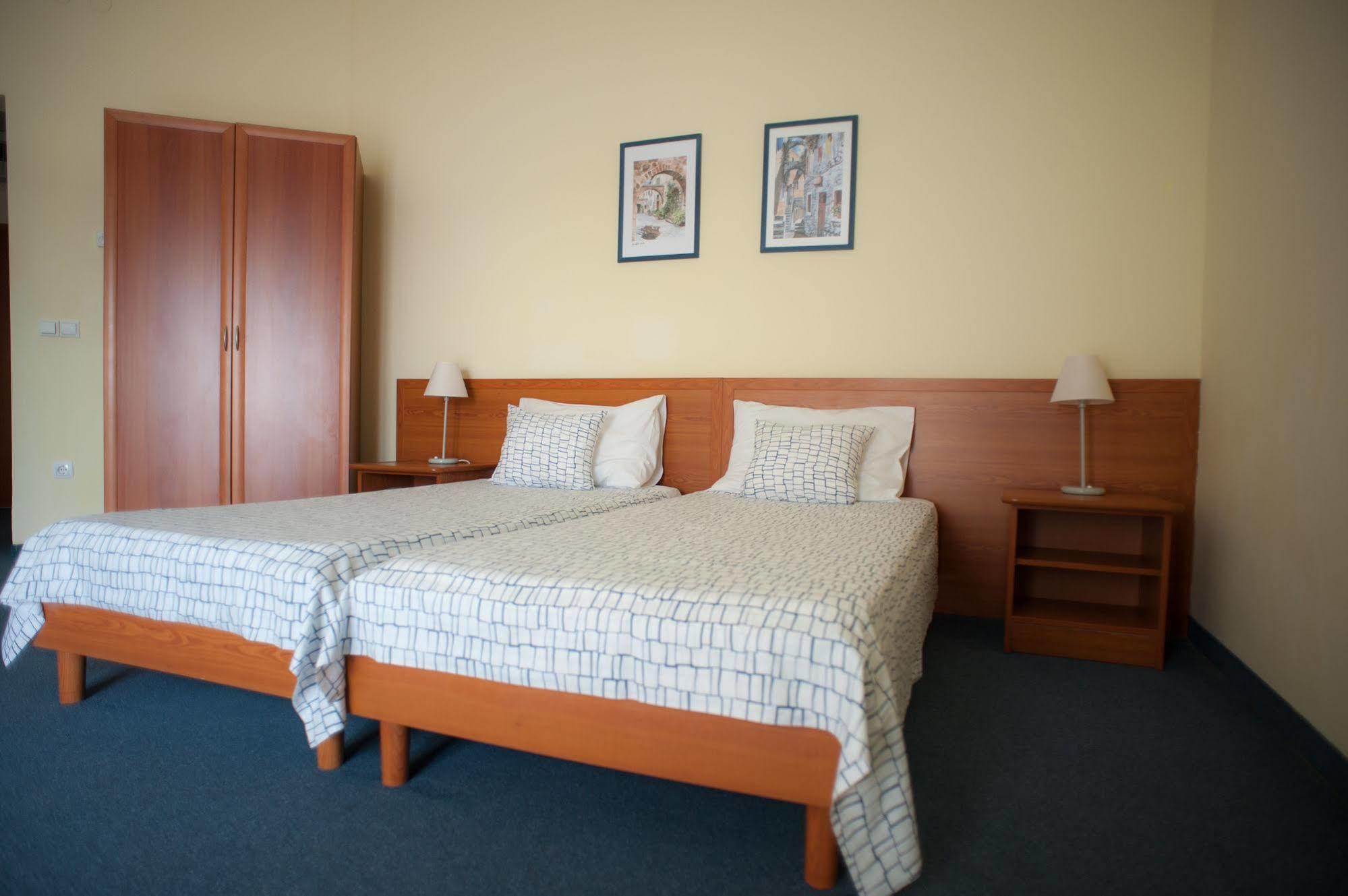 מדולין Hotel Arcus Residence מראה חיצוני תמונה