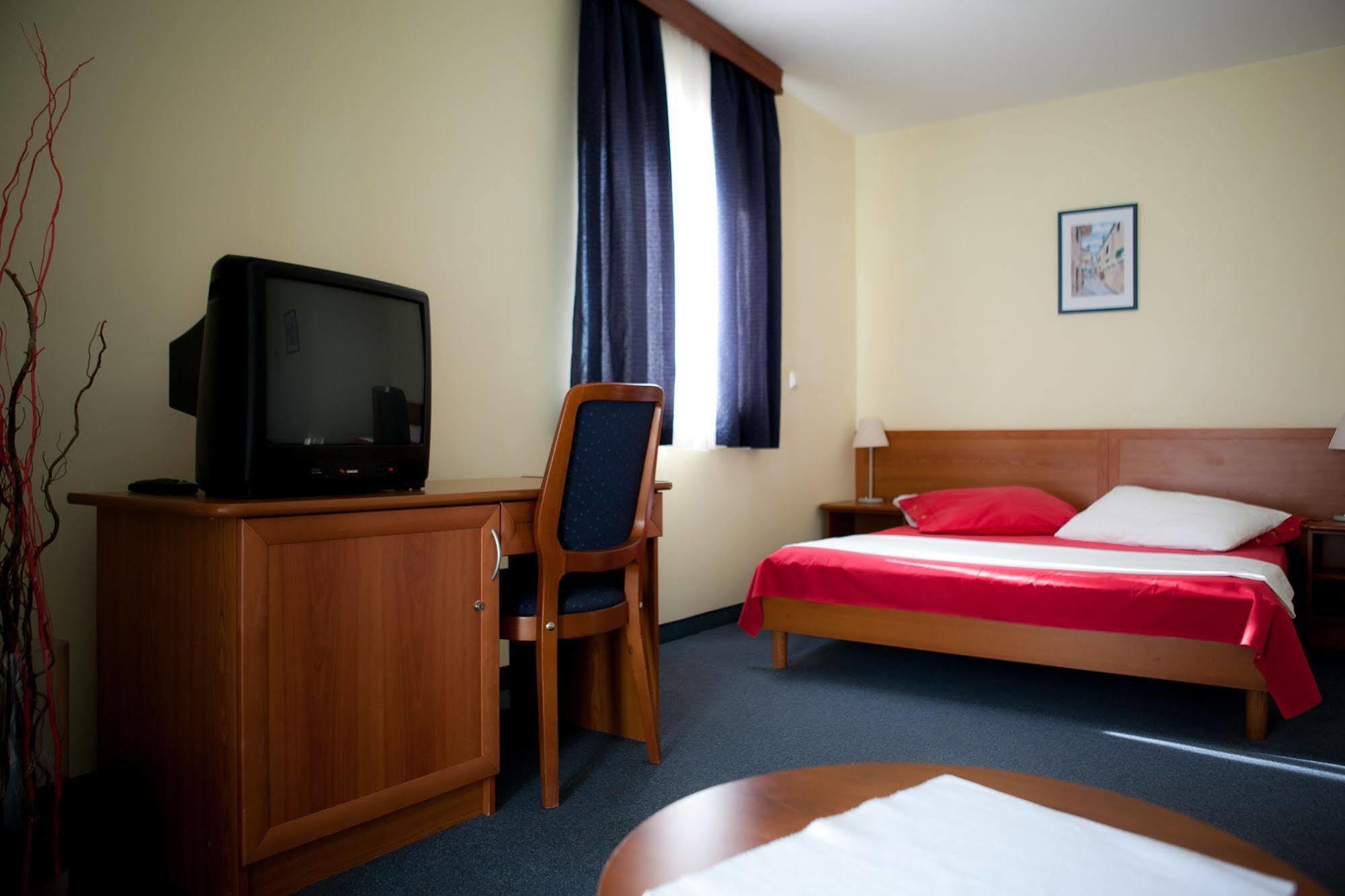 מדולין Hotel Arcus Residence מראה חיצוני תמונה