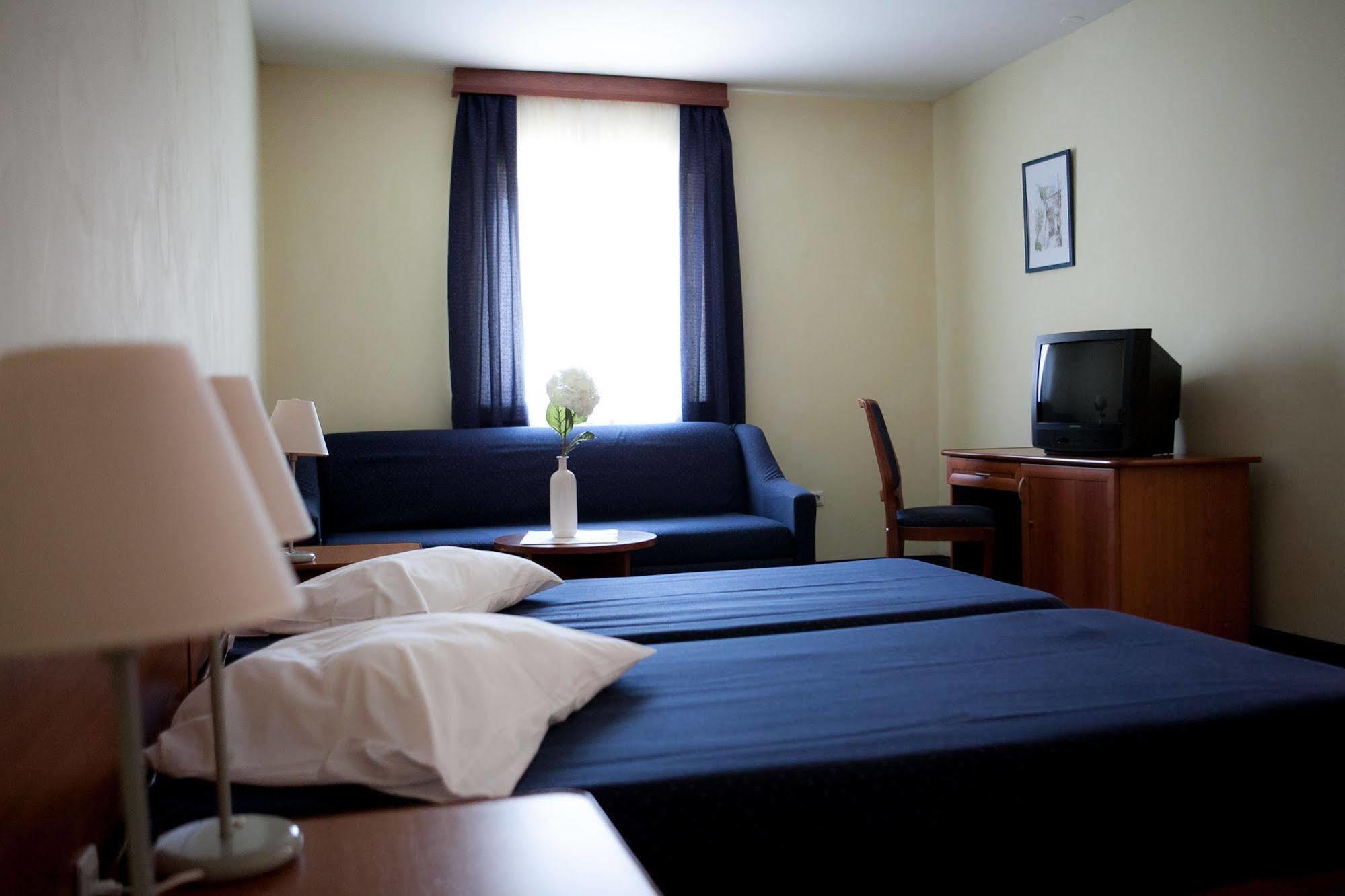 מדולין Hotel Arcus Residence מראה חיצוני תמונה